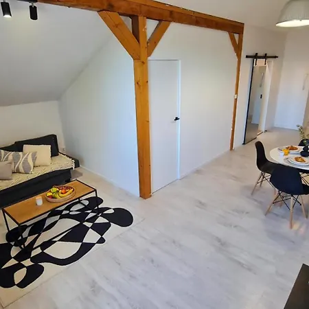 Quiet Street 11, 6e Daire